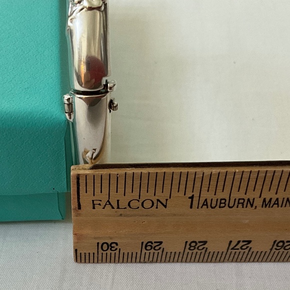 TIFFANY & CO. Vintage Nature Rose Silver (925) Hinged Bangle Bracelet - Picture 11 of 16